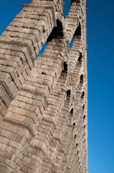 Римський акведук Сеговії — стокове фото