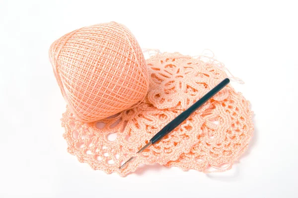 Yarn ball and crochet hook — Stock Photo, Image