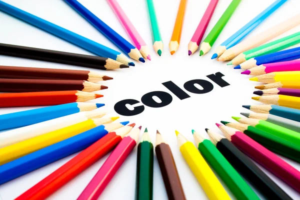 Барвисті олівці на кольорі слова — стокове фото