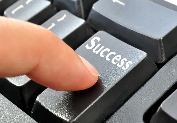 Tangentbord med nyckeln till framgång — Stockfoto