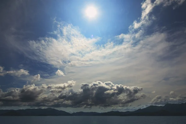 Сонячне світло & хмара Стокова Картинка