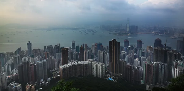 Uitzicht op de bergen van victoria harbour hong kong — Stockfoto