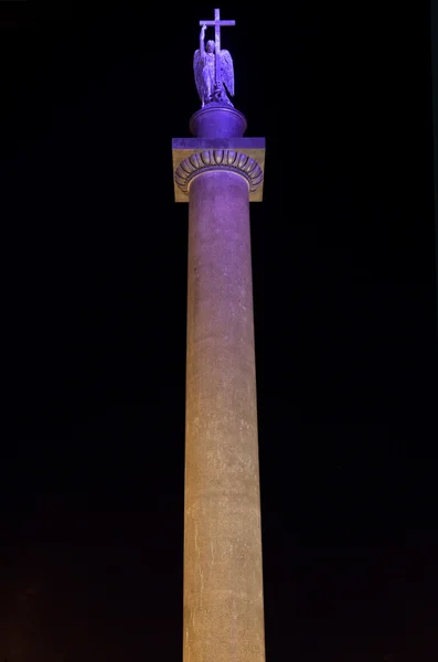 Александровская колонна Ангел - Дворцовая площадь в Санкт-Петербурге — стоковое фото