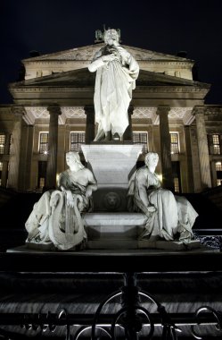 Friedrich schiller heykeli ve konzerthaus - berlin