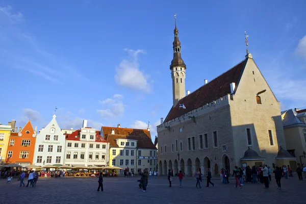 Plaza del Ayuntamiento de Tallin, Estonia — Foto de Stock
