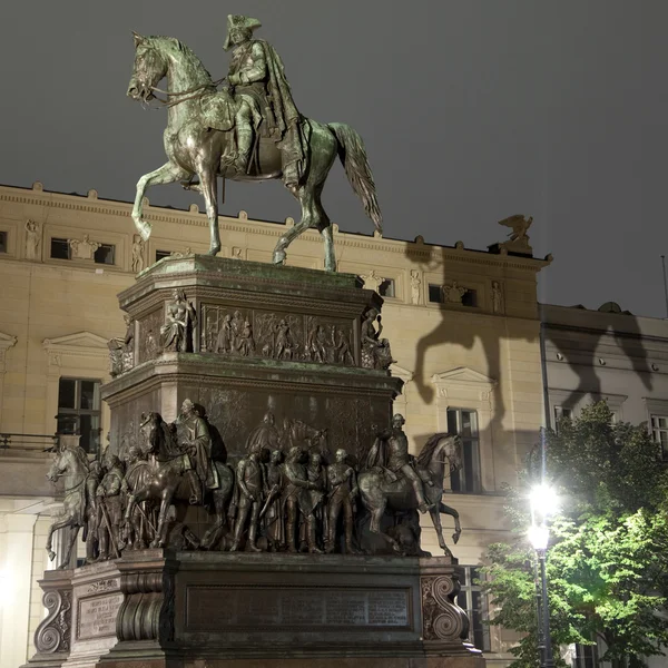 Staty av kung Fredrik ii av Preussen - berlin. — Stockfoto