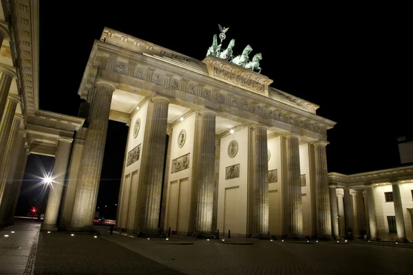 La Porta di Brandeburgo di notte - Berlino — Foto Stock
