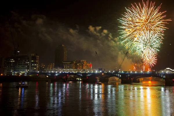 Thames fesztivál tűzijáték — Stock Fotó