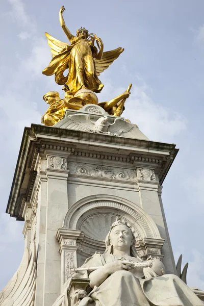 Památník Victorie v Buckinghamském paláci — Stock fotografie