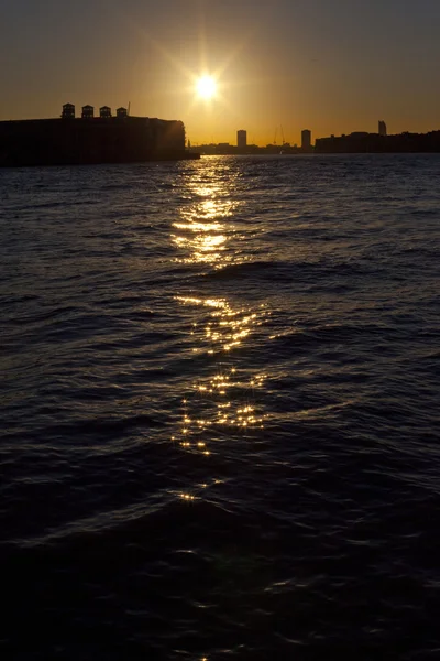 Západ slunce nad řekou Temží — Stock fotografie