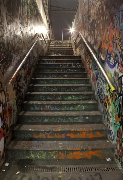 Graffitied Escalera urbana —  Fotos de Stock