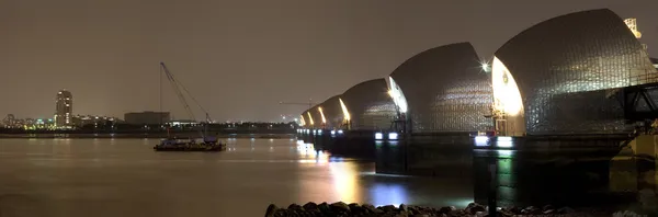 Thames Barrier at Night Panoramic — Stock Photo, Image