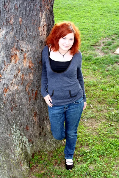 Contemporary Teen By Tree 3 — Stock Photo, Image