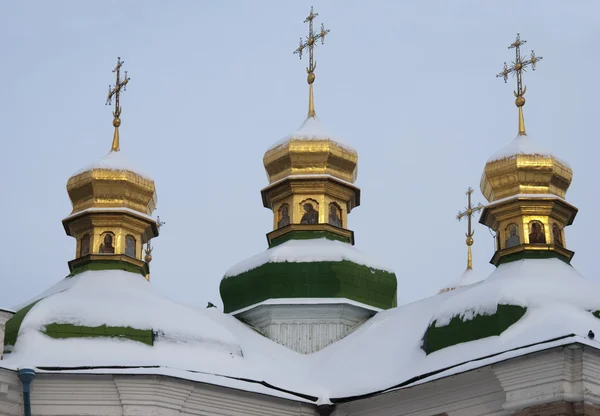 Kyrkan i vinter — Stockfoto