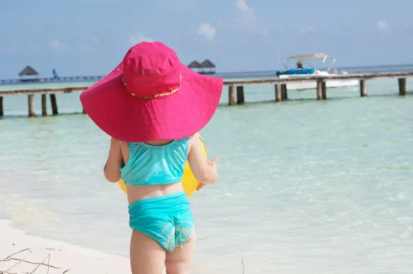 해변에서 여자 아기 스톡 이미지