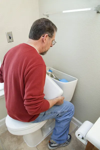 Fix bathoom water leaks — Stock Photo, Image
