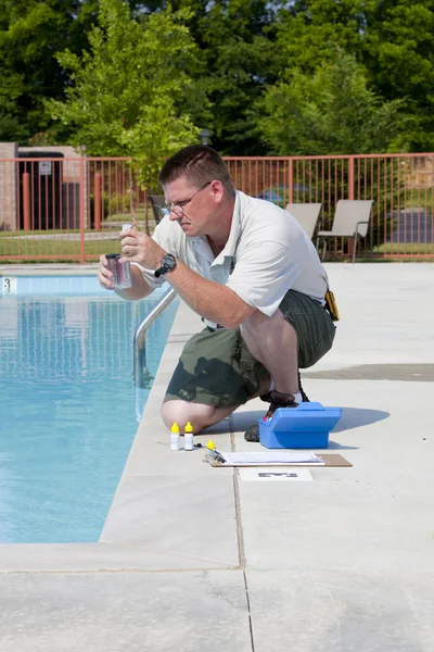 Etkin havuz kimyasal test — Stok fotoğraf