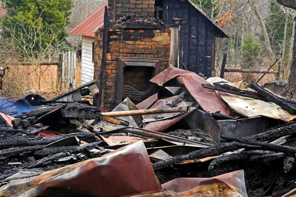Пожар в доме — стоковое фото