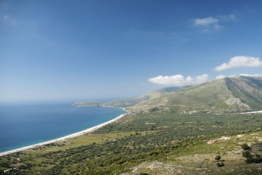 plaj ve dağ Güney Arnavutluk costline