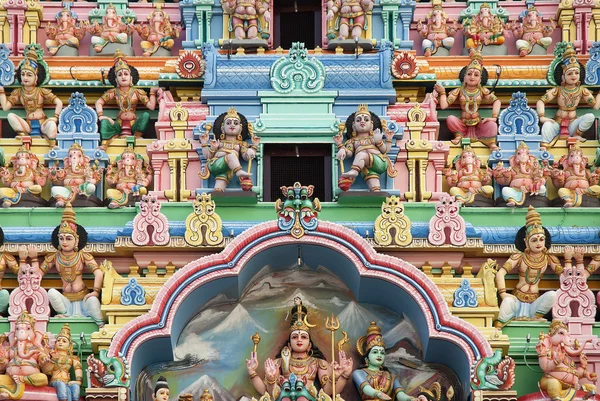 Hindu temple detail in singapore — Stock Photo, Image