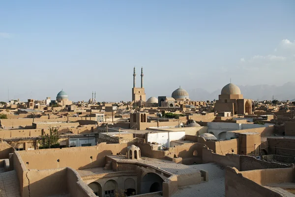Utsikt över hustak i yazd iran — Stockfoto