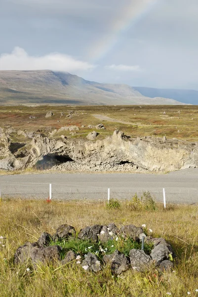Krajobraz z rainbow w Islandii — Zdjęcie stockowe