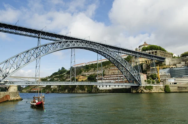 Dom luis 桥在葡萄牙波尔图 — 图库照片