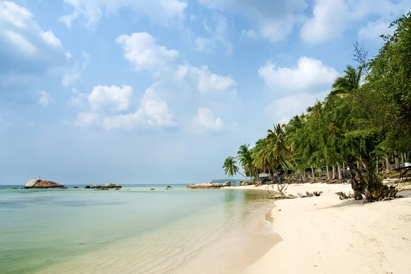 Playa tropical exótica cerca de Tailandia phuket — Foto de Stock