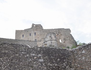 Castelvecchio'yu di rocca barbena