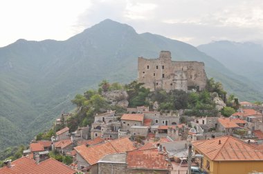 Castelvecchio'yu di rocca barbena