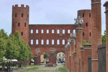 Torri palatine, Torino