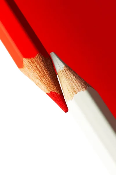 Lápices rojos y blancos — Foto de Stock