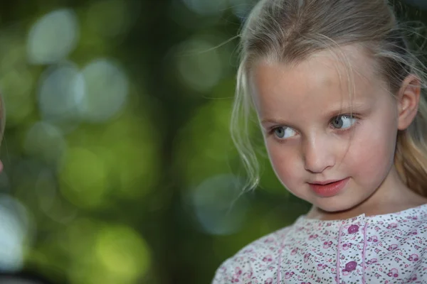 Blondynka mała dziewczynka — Zdjęcie stockowe