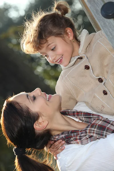Mother and daughter at the park — Stock Photo, Image