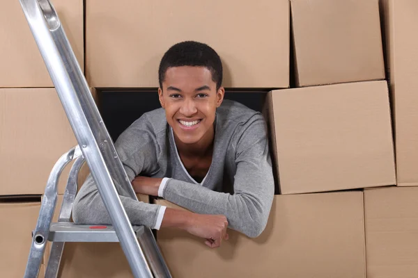 Young man on moving day — Stock Photo, Image
