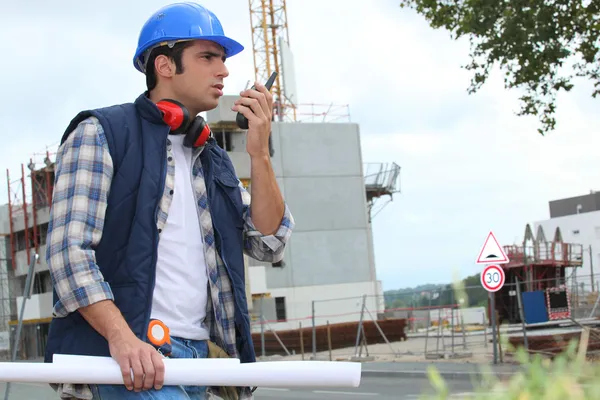 Byggarbetare på byggarbetsplatsen — Stockfoto