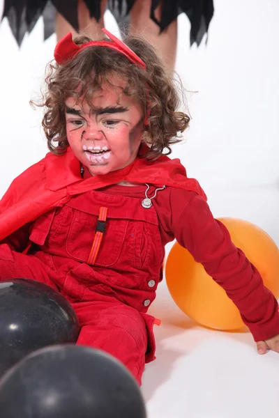 Niño vestido como el diablo — Foto de Stock