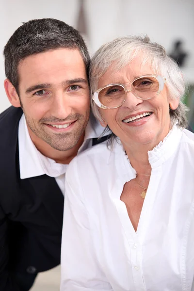 Nagyanyja, és fia — Stock Fotó