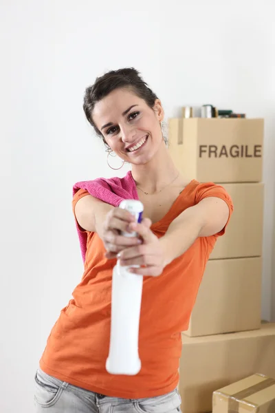 Woman cleaning house — Stock Photo, Image