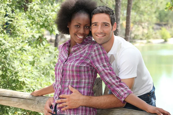 Portrait of a couple in the countryside — Stock Photo, Image
