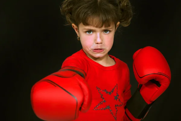 Little girl boxing — Stock Photo, Image