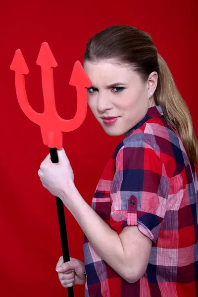 Retrato de mujer diablo sosteniendo tenedor — Foto de Stock