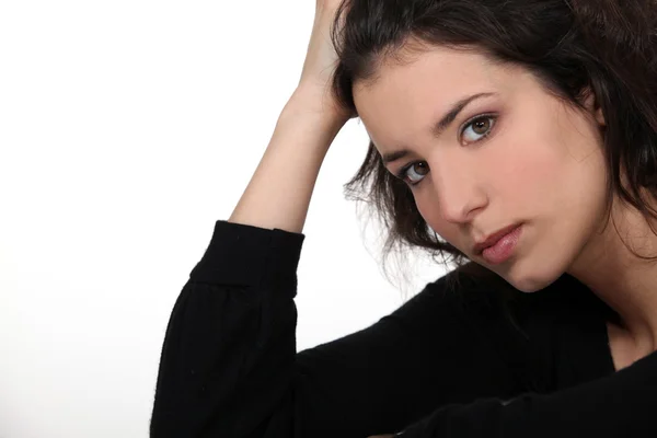 Porträtt av en ung kvinna som är orolig — Stockfoto
