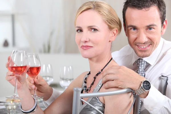 Couple drinking wine — Stock Photo, Image