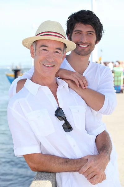 Otec a syn spolu tráví čas — Stock fotografie