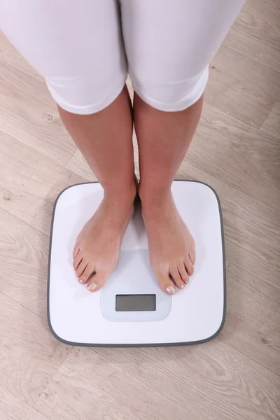 Kobieta o wadze siebie — Zdjęcie stockowe