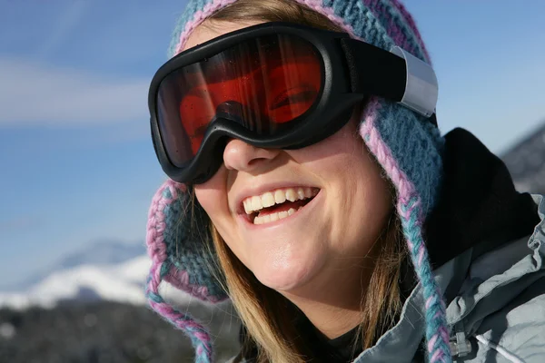 Жінка в лижних окулярах — стокове фото