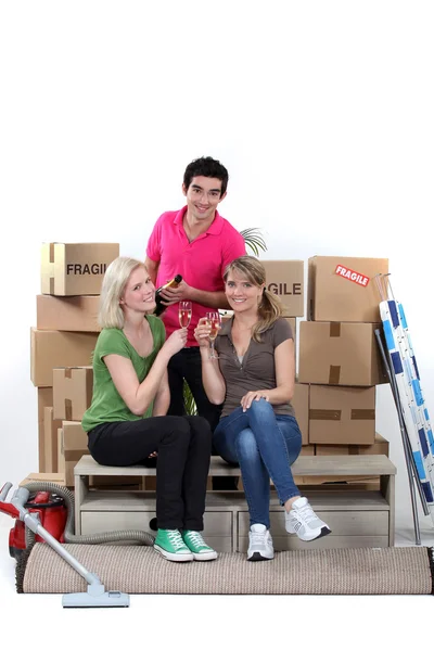 Young celebrating their new apartment — Stock Photo, Image
