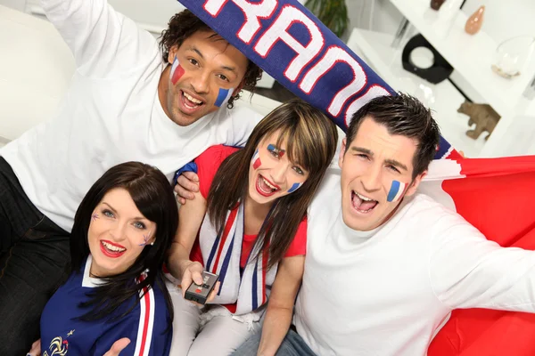 Jovens apoiando equipe esportiva francesa — Fotografia de Stock