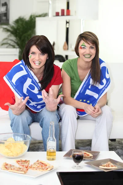Women supporting the Italian national football team — Stock Photo, Image